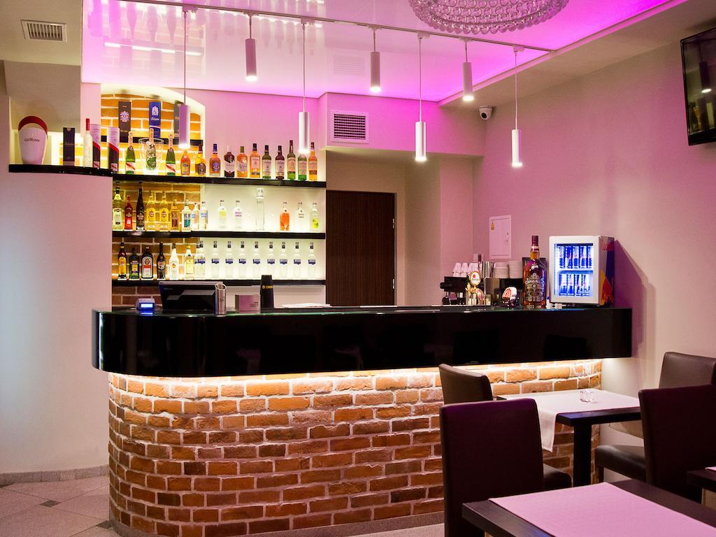 Hotel Fryderyk Nysa Ngoại thất bức ảnh